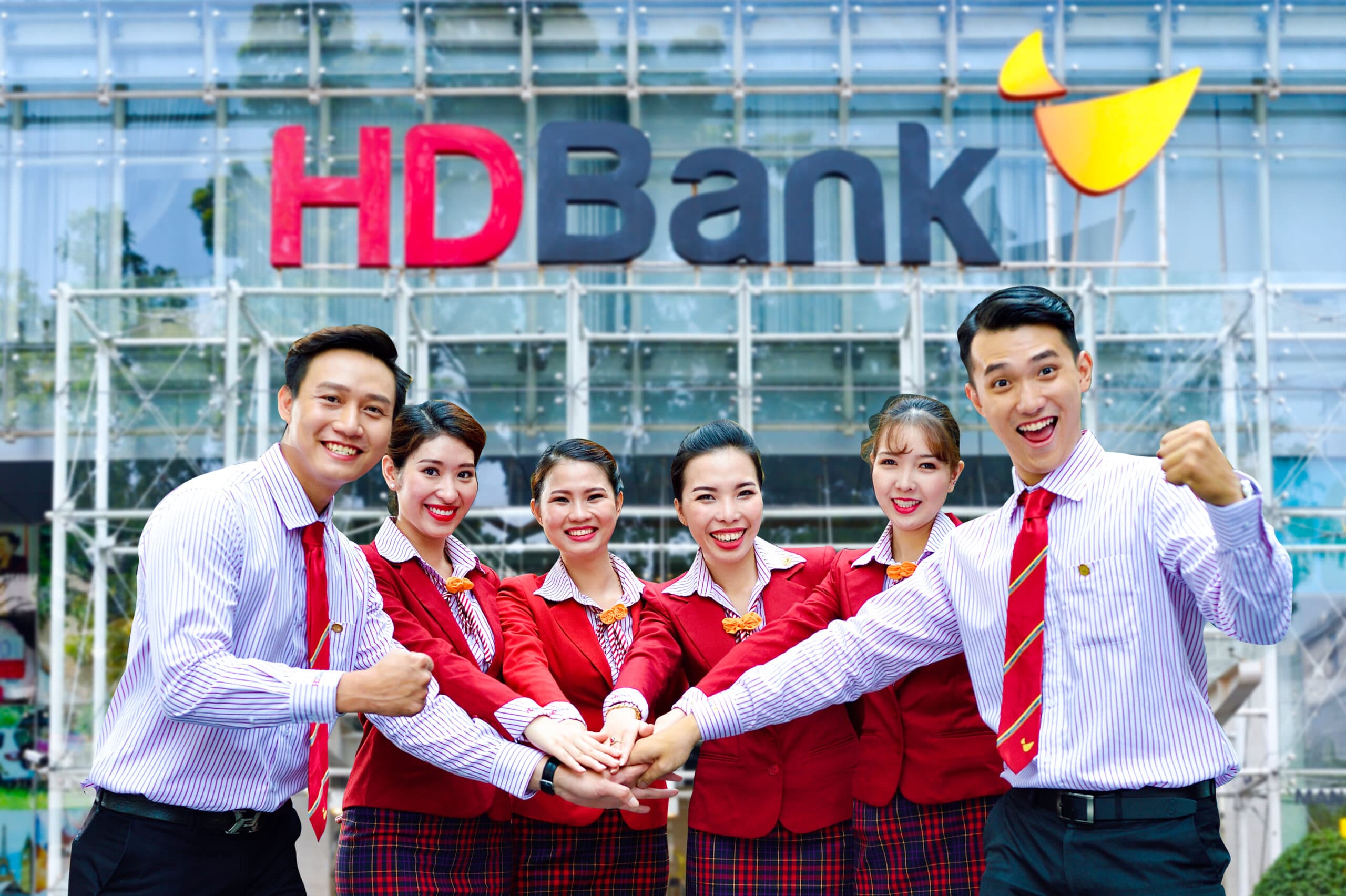 Hình ảnh khách hàng HDBank